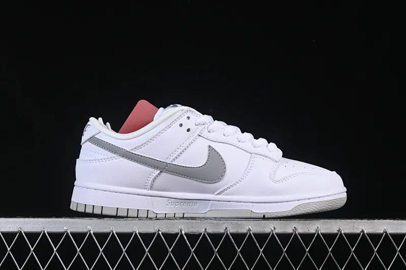All Categories Nk SB Dunk Series Nk SB Dunk Low Low-top sneakers Supreme x Nike Dunk SB Dunk Low joint white low-top casual skateboard shoes HQ8487-100